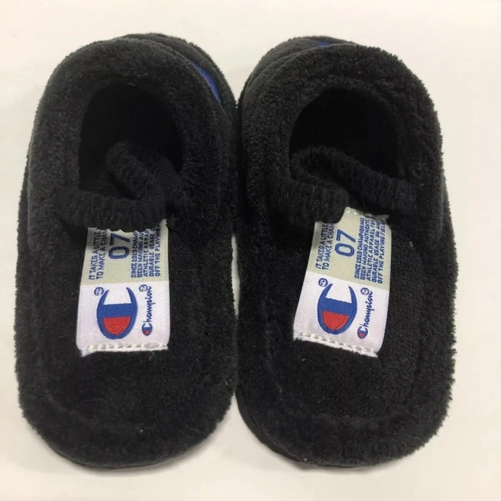 Champion Toddlers’ Sleepover Black Slippers, Boys’ Size 7.